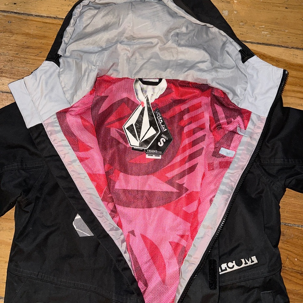 Volcom Transition Winter Jacket - image 4